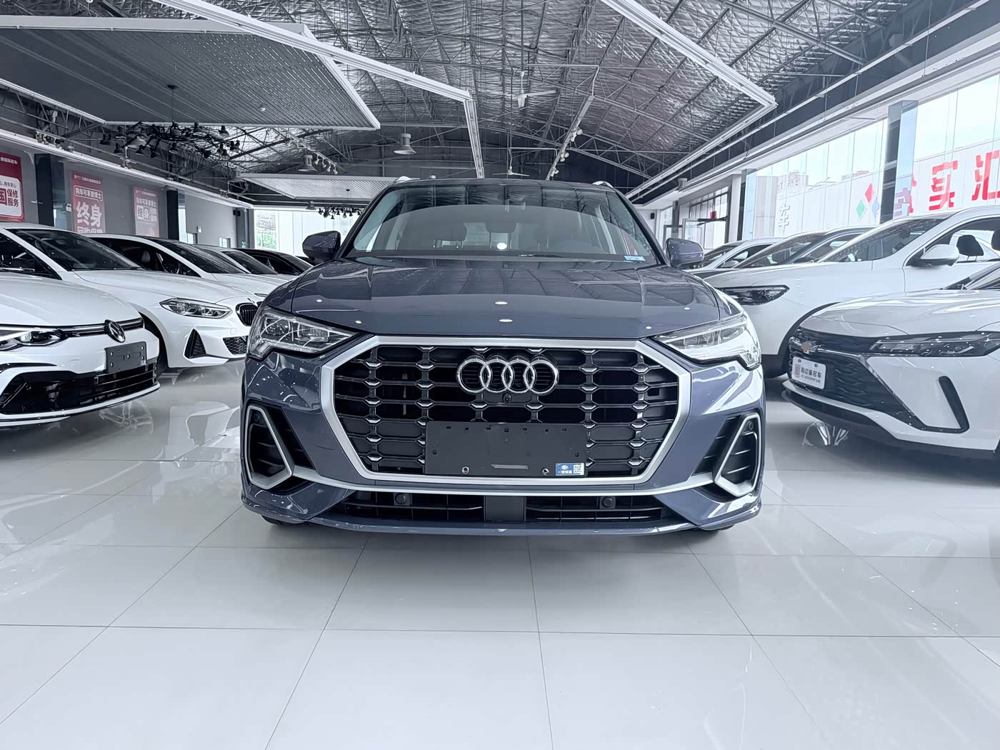 Audi Q3 1.4 л 2022 г. красный/фиолетовый, пробег 39000 км