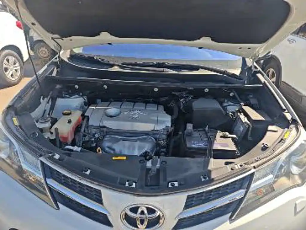 Toyota RAV4 — миниатюра 20