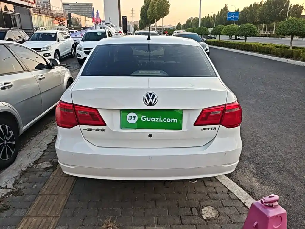 Volkswagen Jetta — миниатюра 6