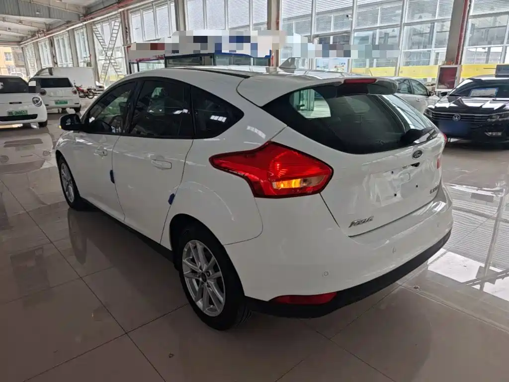 Ford Focus — миниатюра 5