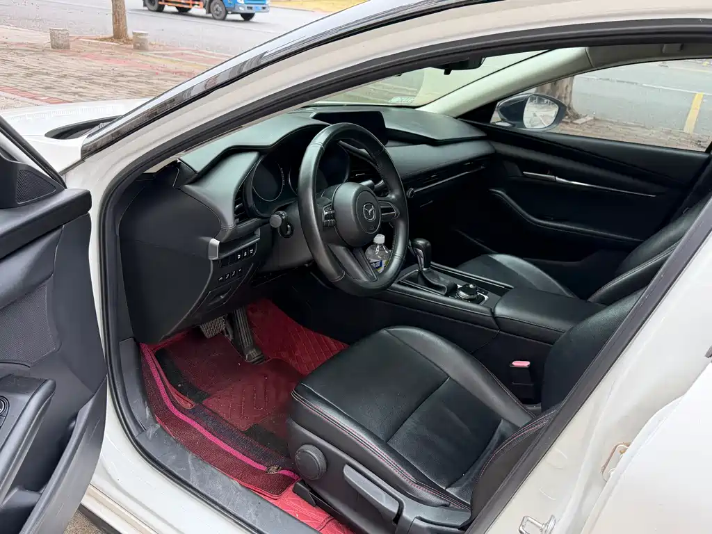 Mazda 3 Axela — миниатюра 7