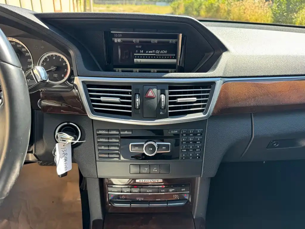 Mercedes-Benz E-Class — миниатюра 15