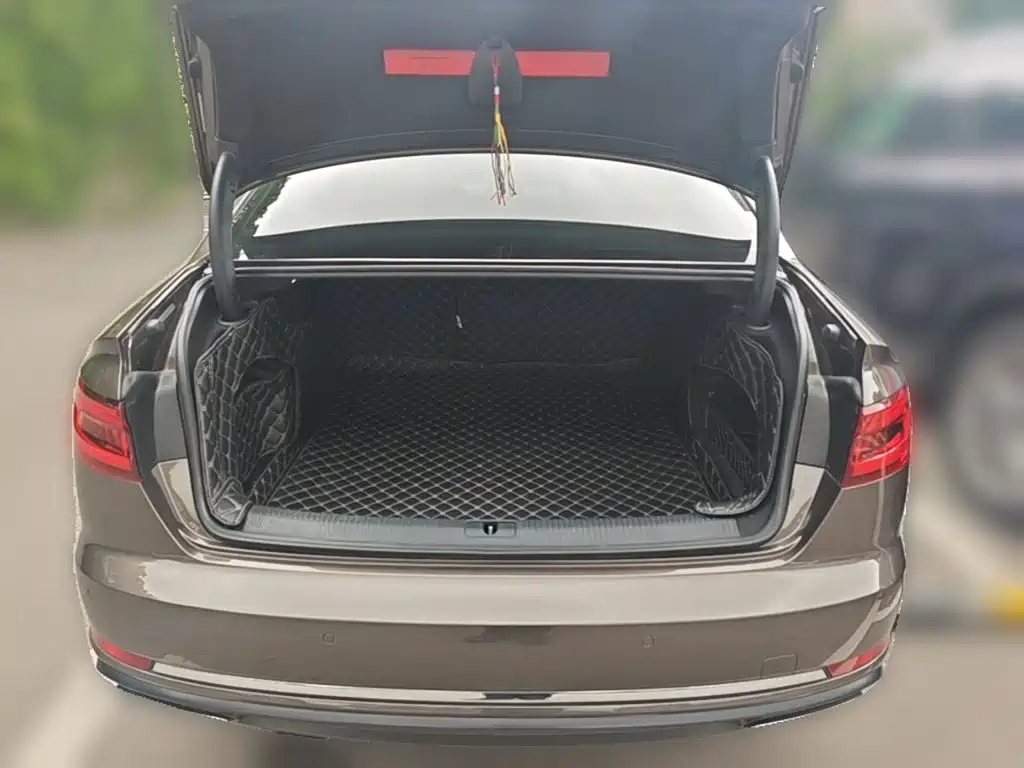 Audi A4L — миниатюра 24