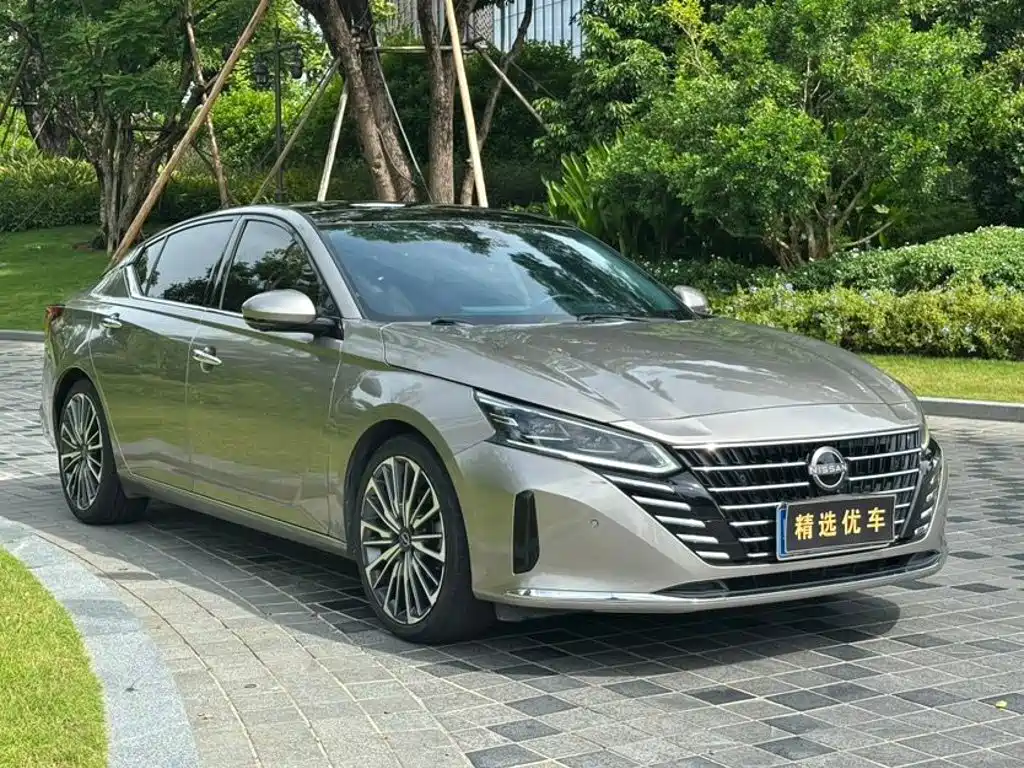 Nissan Teana