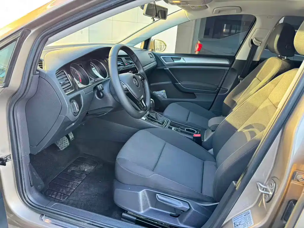 Volkswagen Golf — миниатюра 9