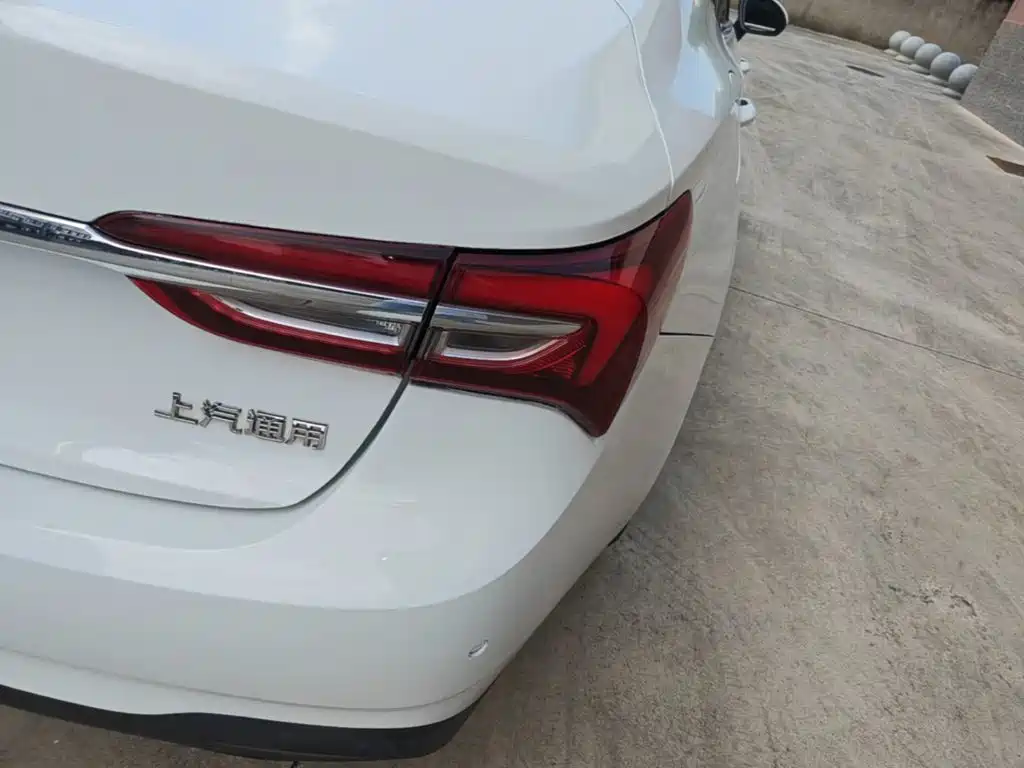Buick Verano — миниатюра 8