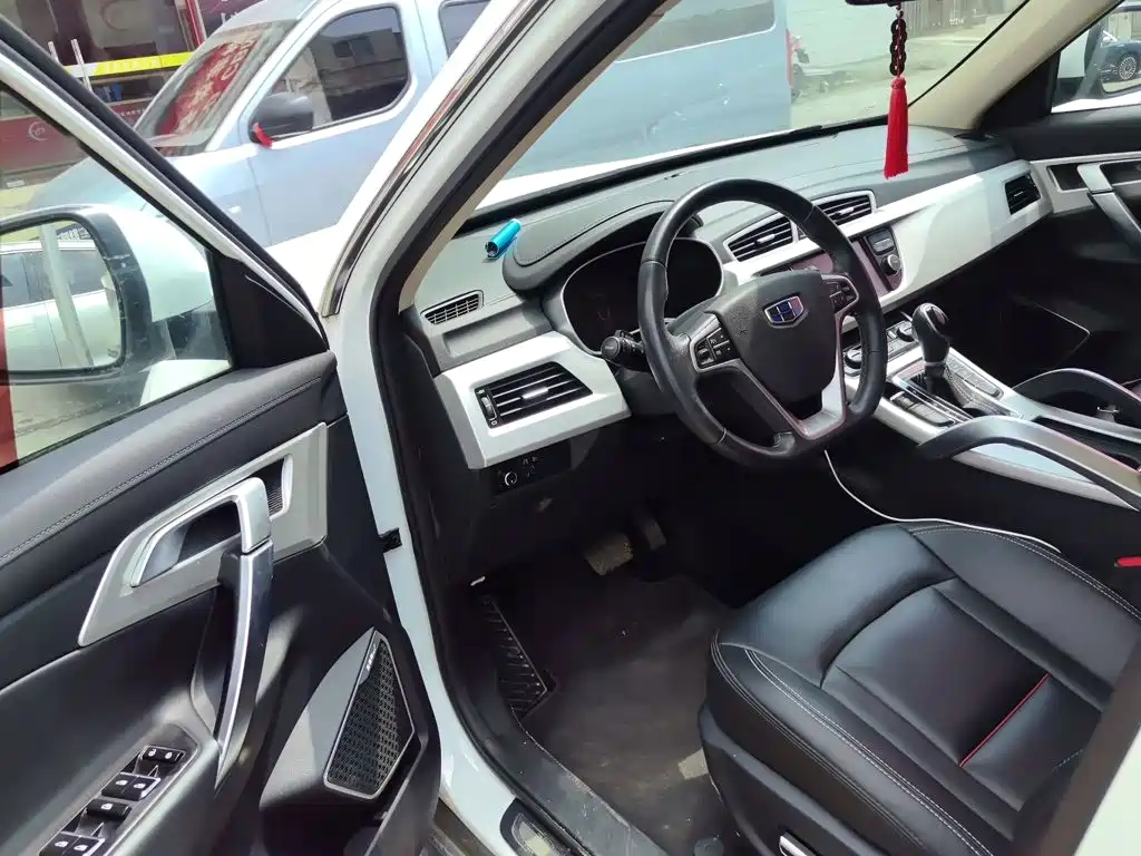 Geely Boyue — миниатюра 12