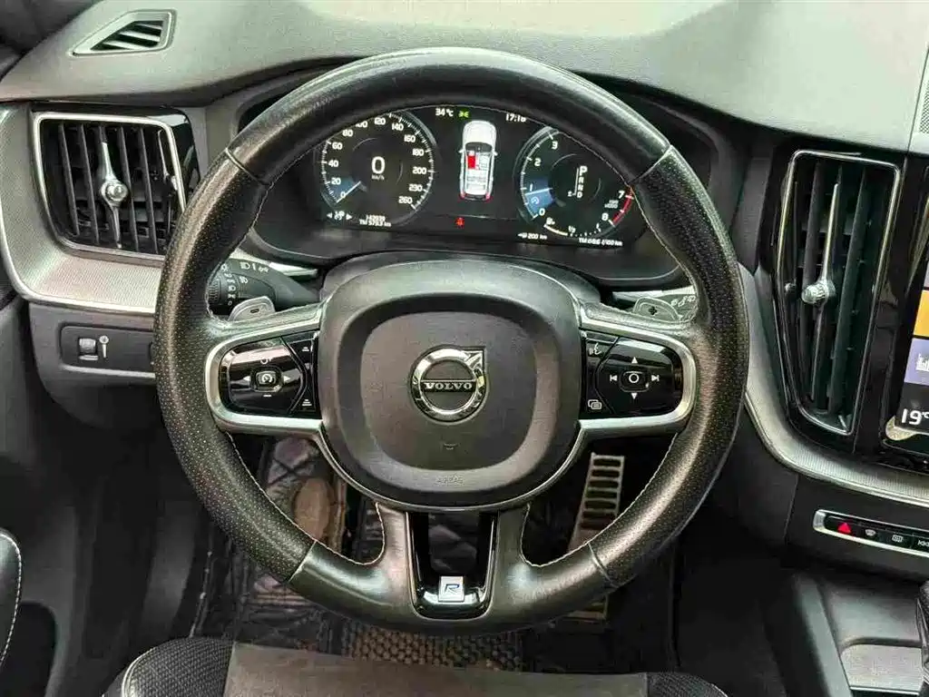 Volvo XC60 — миниатюра 6