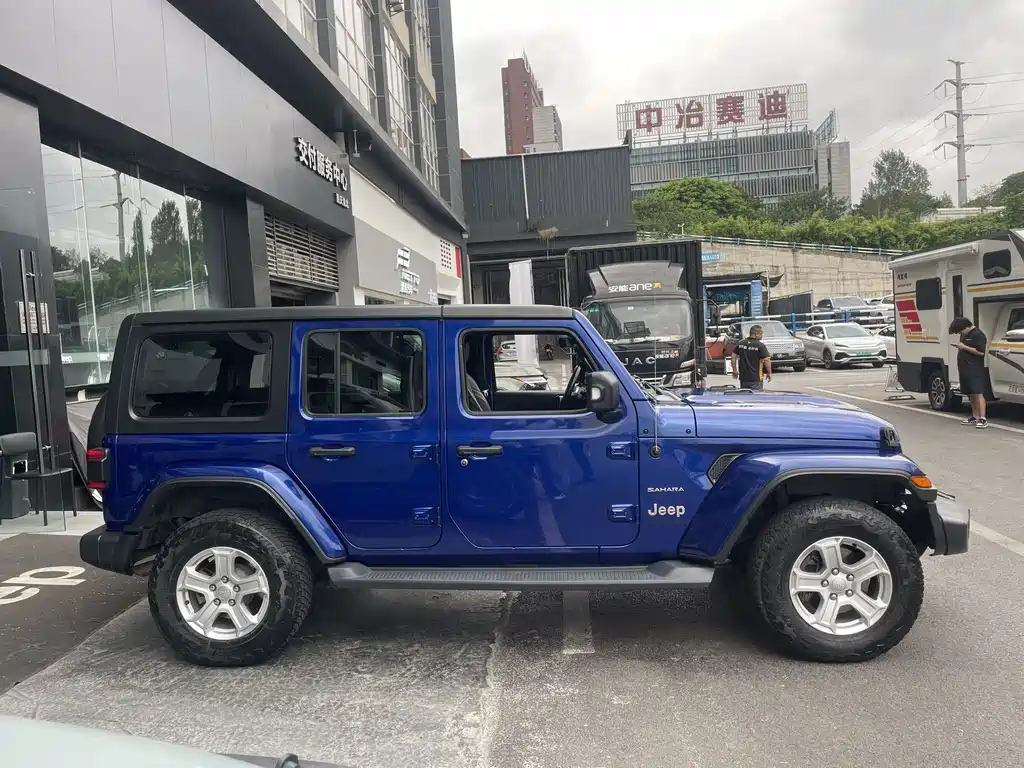 Jeep Wrangler — миниатюра 12
