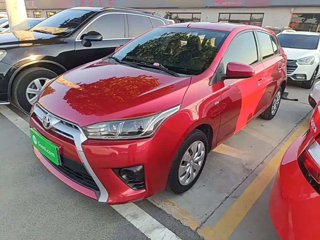Toyota Yaris L — миниатюра 2