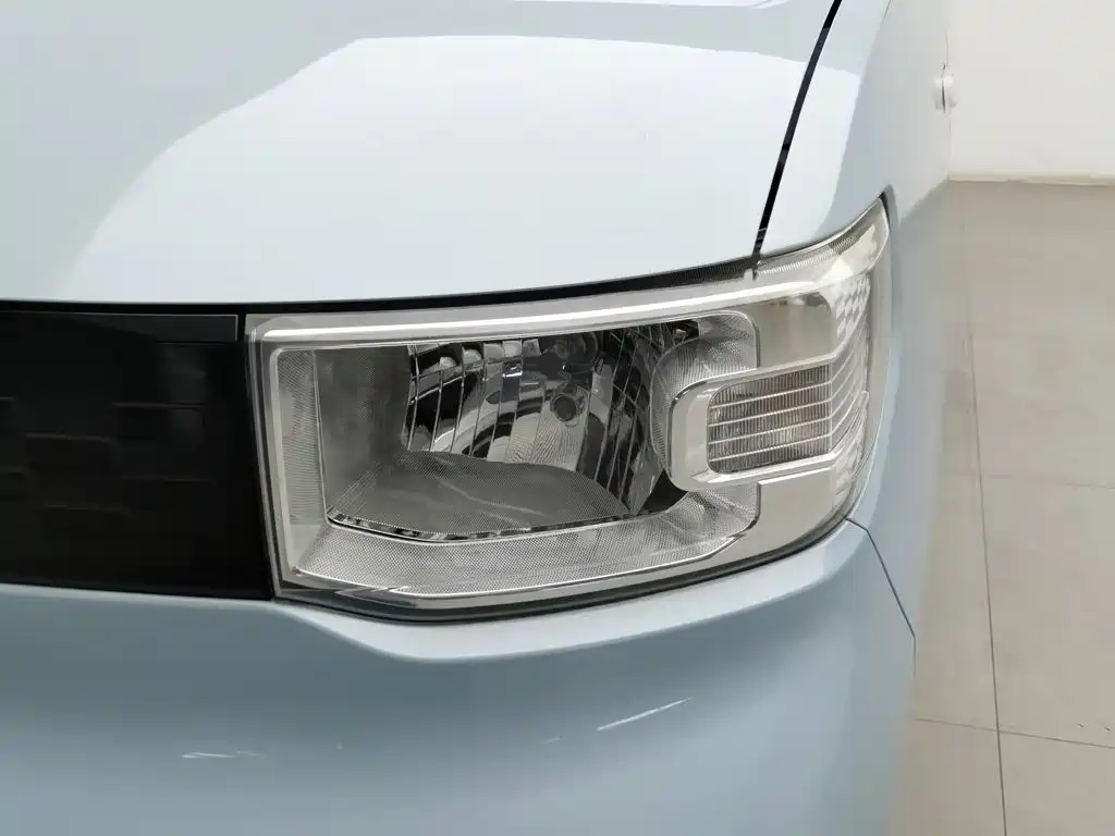 Wuling MINIEV — миниатюра 7