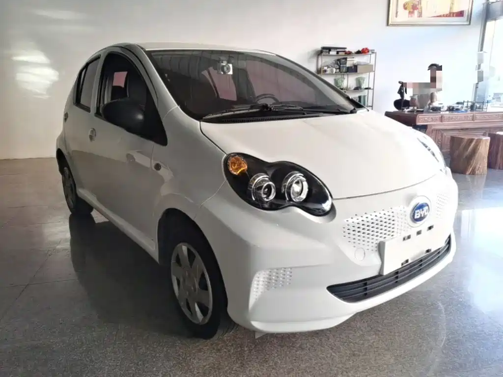 BYD e1 — миниатюра 4