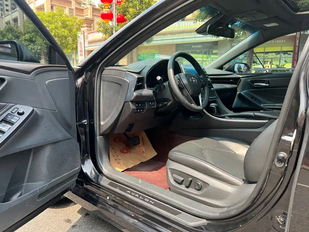Toyota Avalon 2019 2.0L XLE Premium VI
