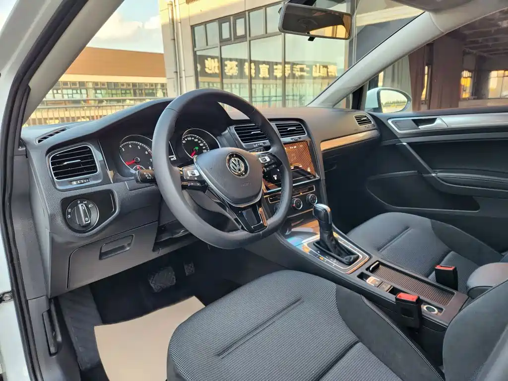 Volkswagen Golf — миниатюра 5