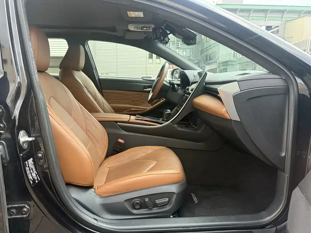 Toyota Avalon — миниатюра 16