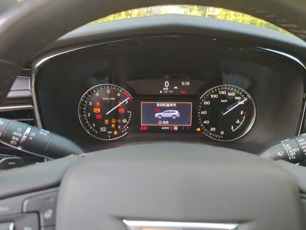 Cadillac XT6 — миниатюра 7