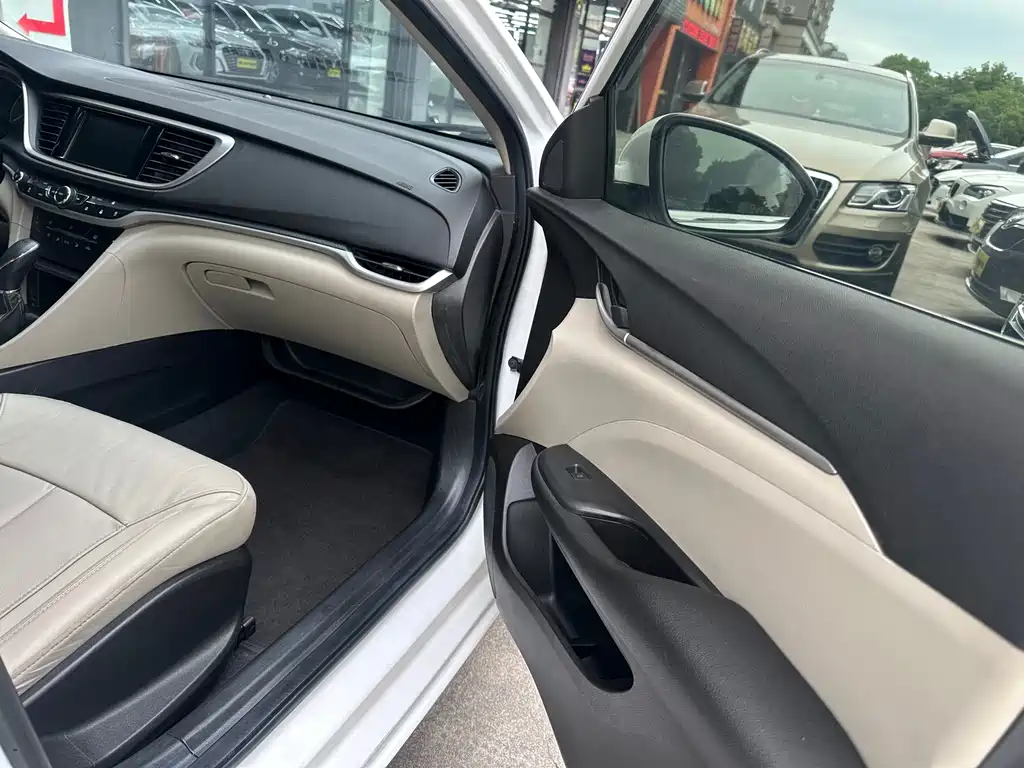 Buick Excelle — миниатюра 13
