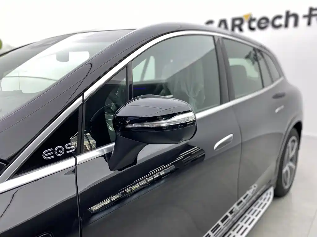 Mercedes-Benz EQS SUV — миниатюра 11
