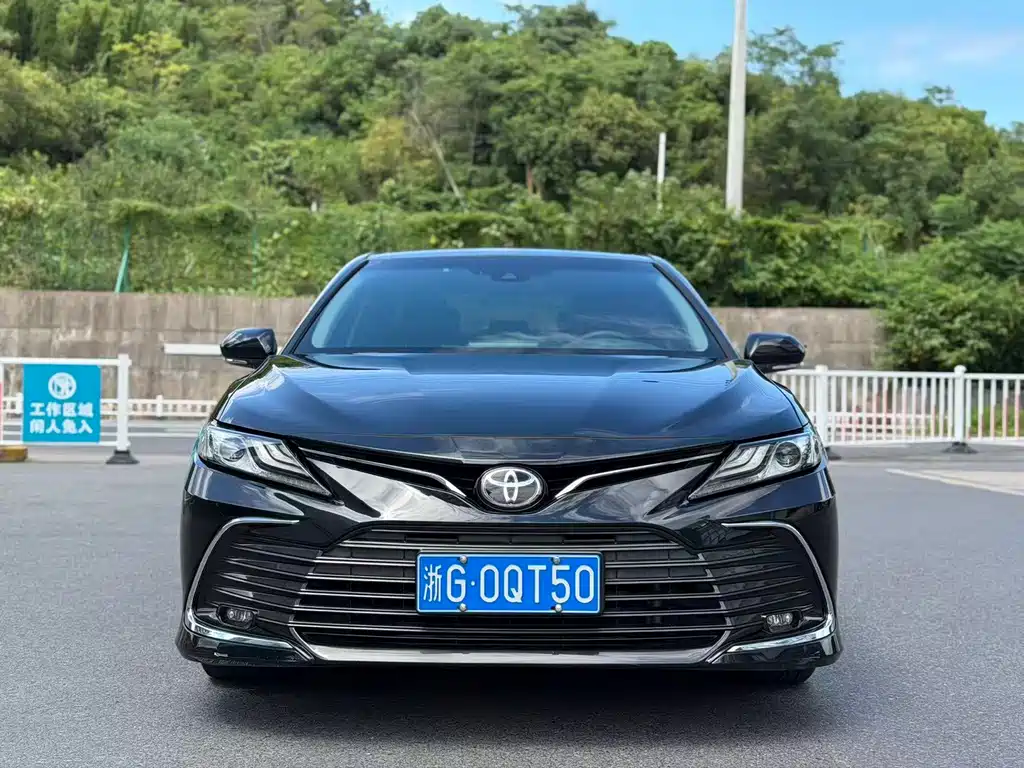 Toyota Camry — миниатюра 2