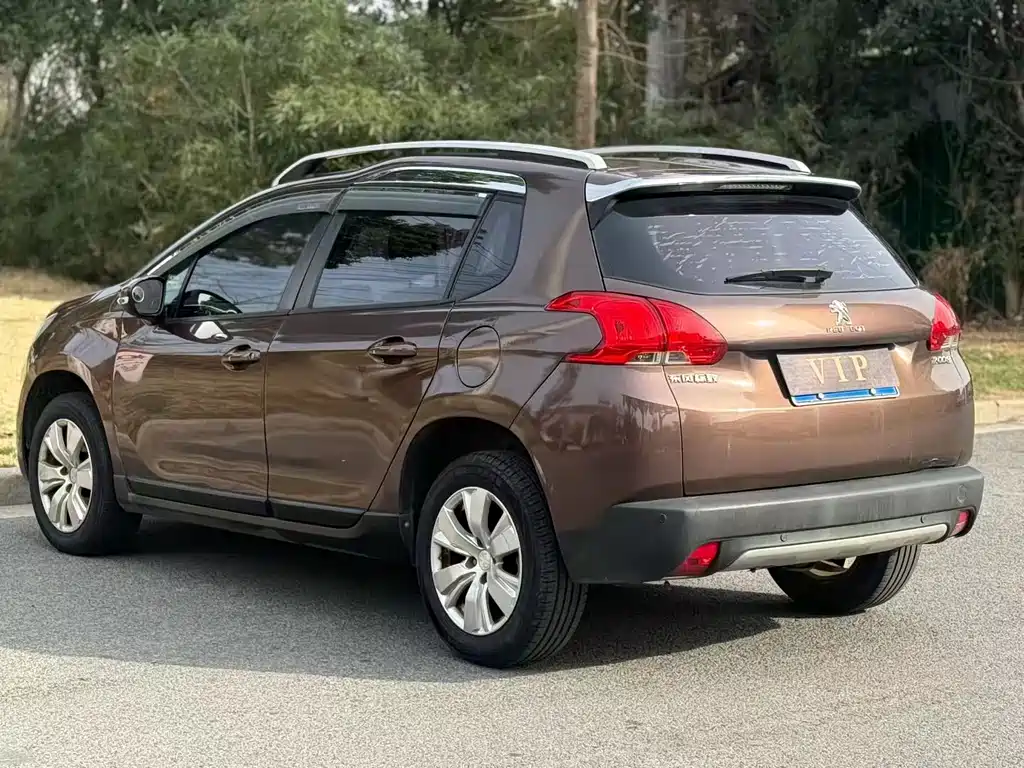 PEUGEOT 2008