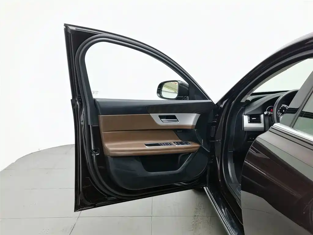 Jaguar XFL 2020 XFL 2.0T P250 Premium