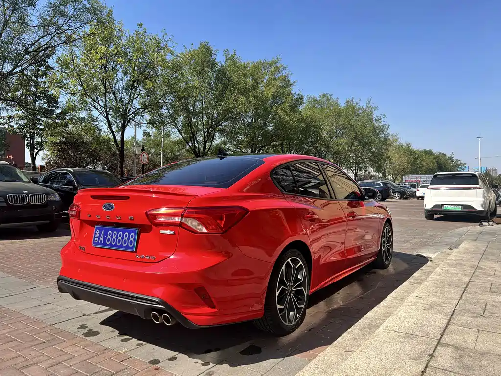 Ford Focus — миниатюра 6