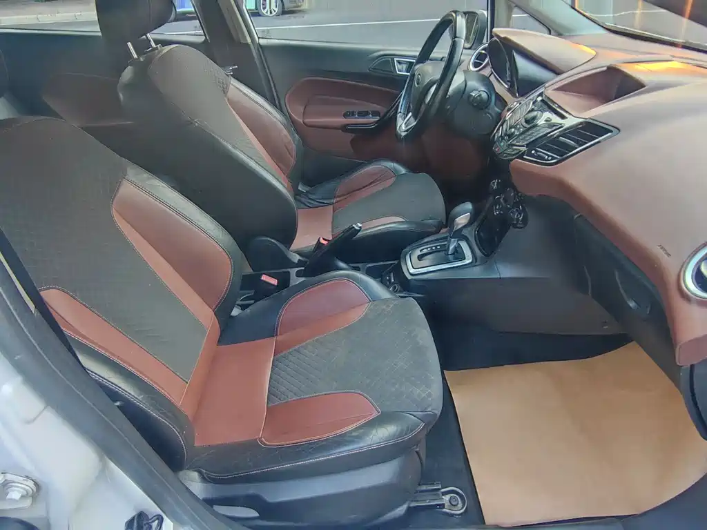 Ford Fiesta 2014 1.0 GTDi AT