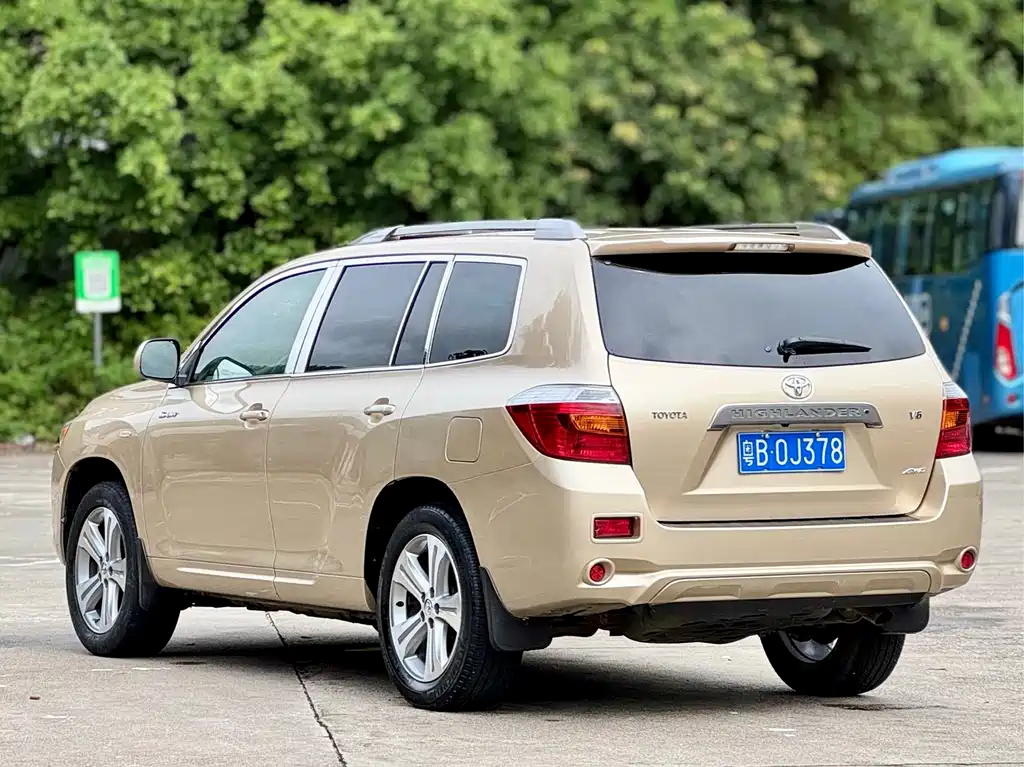 Toyota Highlander (Import) — миниатюра 24