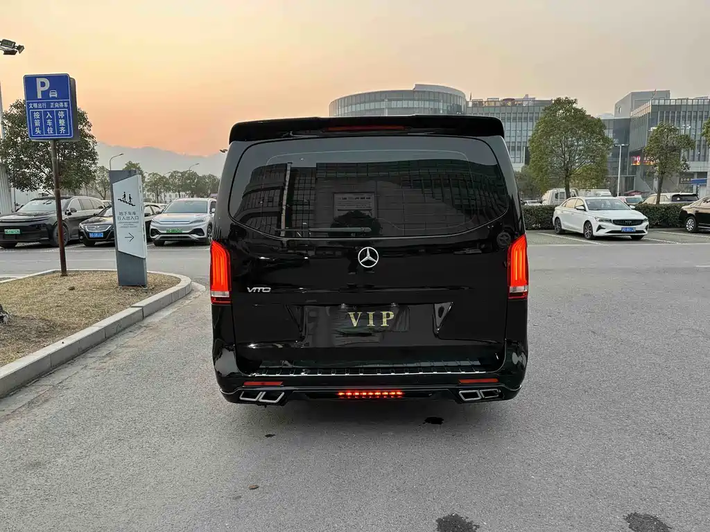 MERCEDES-BENZ VITO