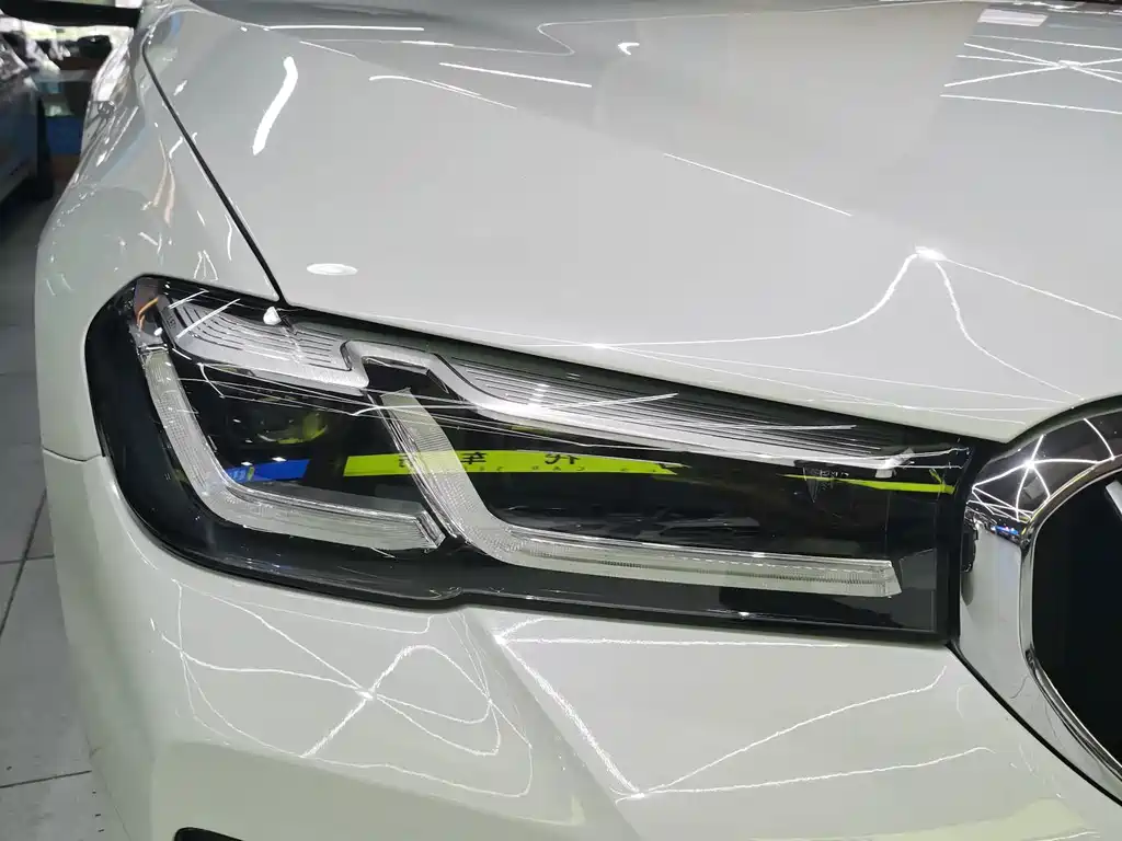 BMW 5 Series — миниатюра 10