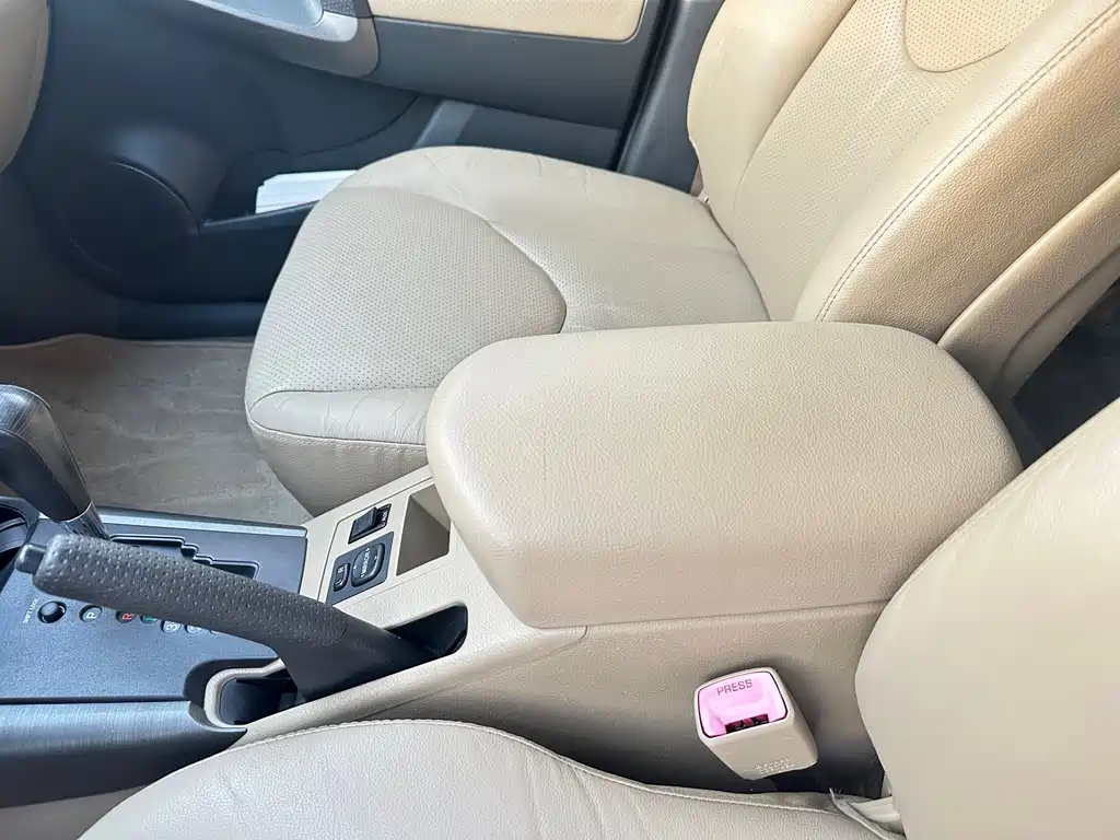 Toyota RAV4 2.0L Auto Luxury Edition, фото 11
