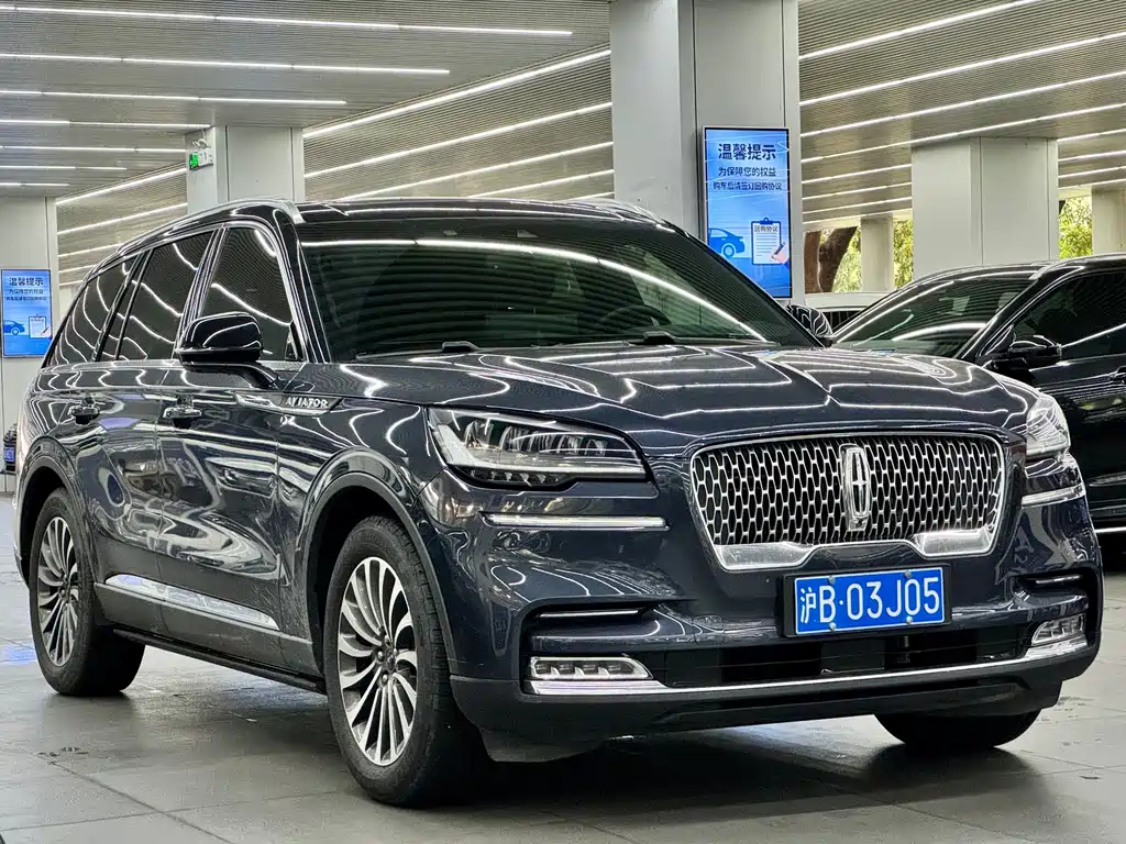 Lincoln Aviator — миниатюра 3