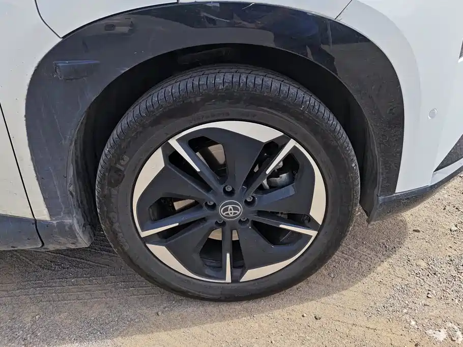 Toyota bZ3X — миниатюра 6