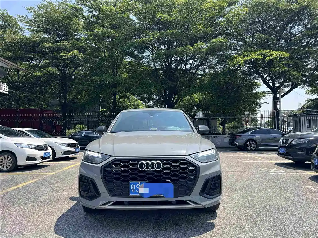 Audi Q5L Sportback — миниатюра 2