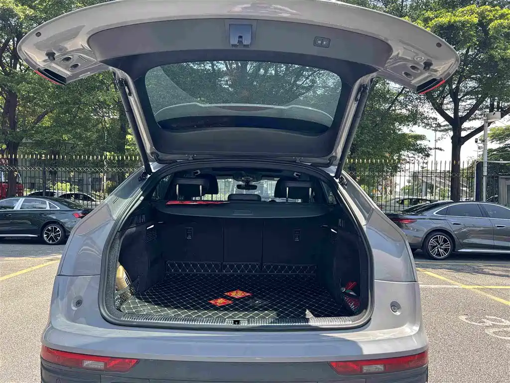 Audi Q5L Sportback — миниатюра 9