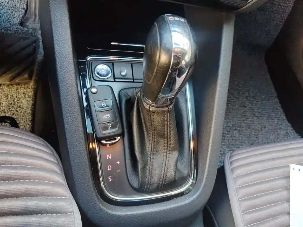 Volkswagen Sagitar — миниатюра 10