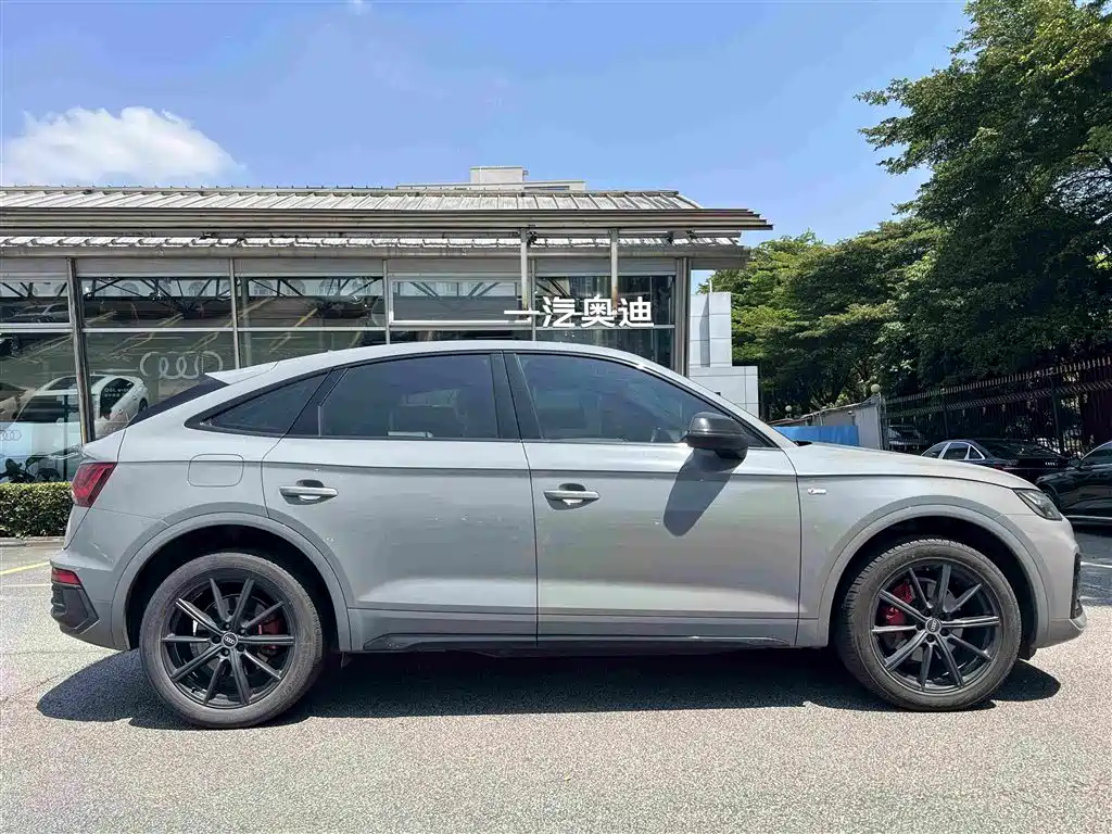Audi Q5L Sportback — миниатюра 3