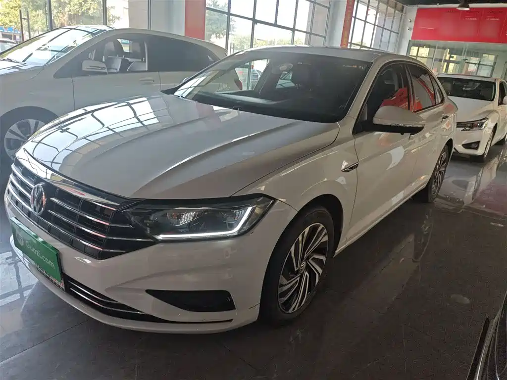Volkswagen Sagitar 2022