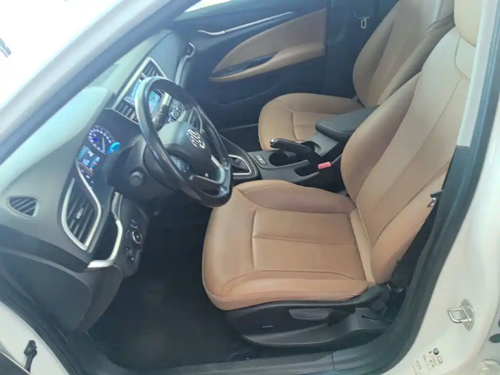 Buick Excelle — миниатюра 15