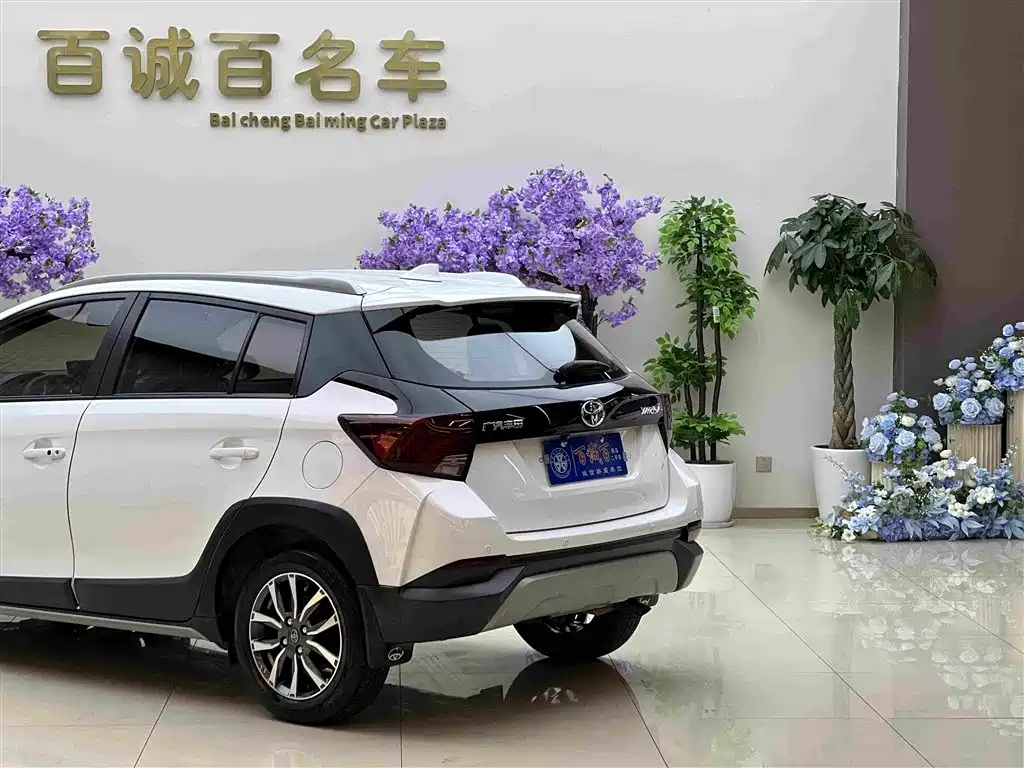 Toyota Yaris L — миниатюра 9