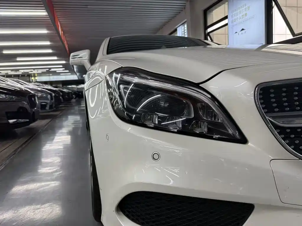 Mercedes-Benz CLS — миниатюра 4