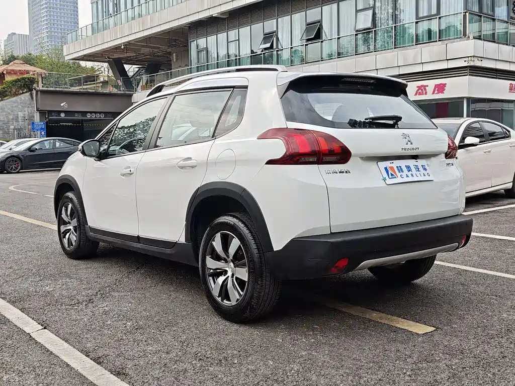 PEUGEOT 2008