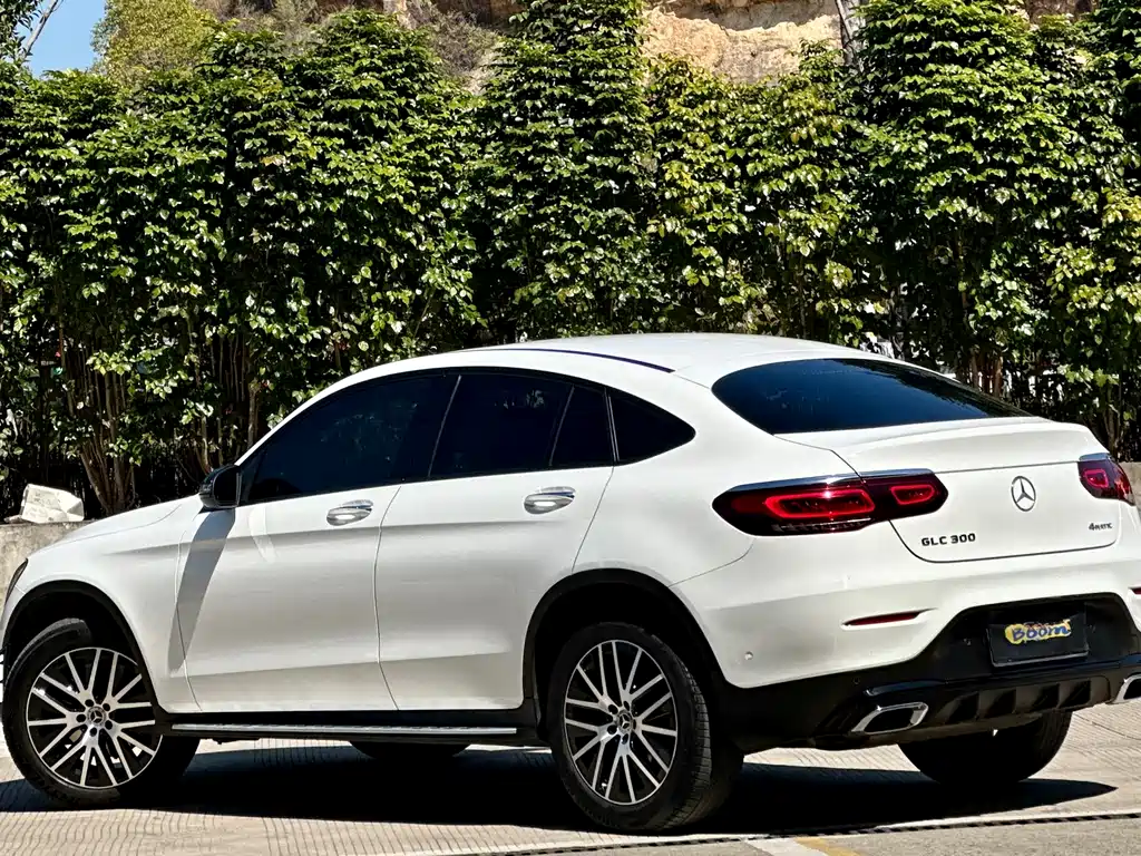 Mercedes-Benz GLC 2020 GLC 300 4MATIC SUV