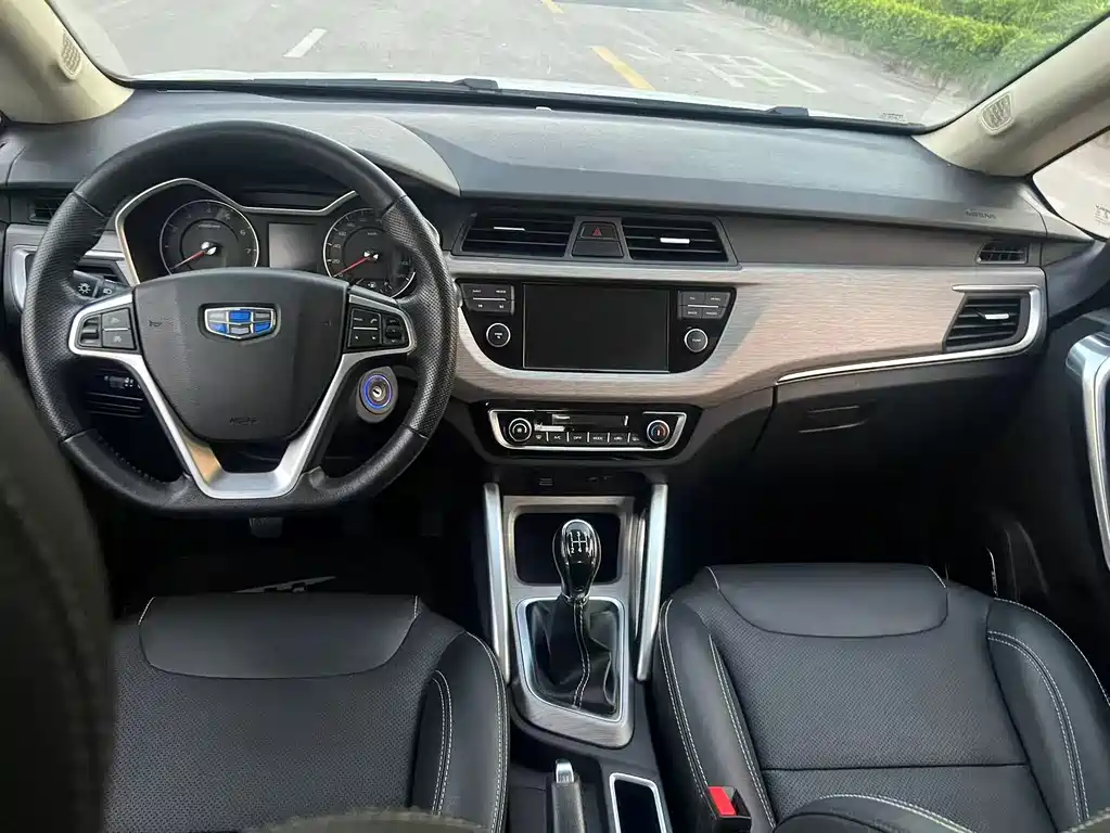 Geely Vision X3 — миниатюра 12