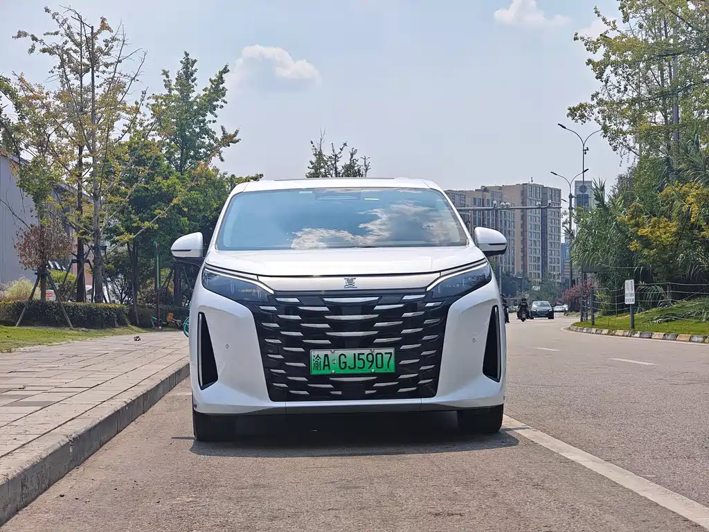 BYD Xia — миниатюра 2