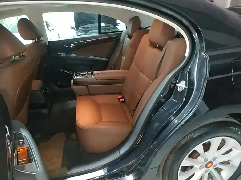 Hongqi Hongqi H7 — миниатюра 17