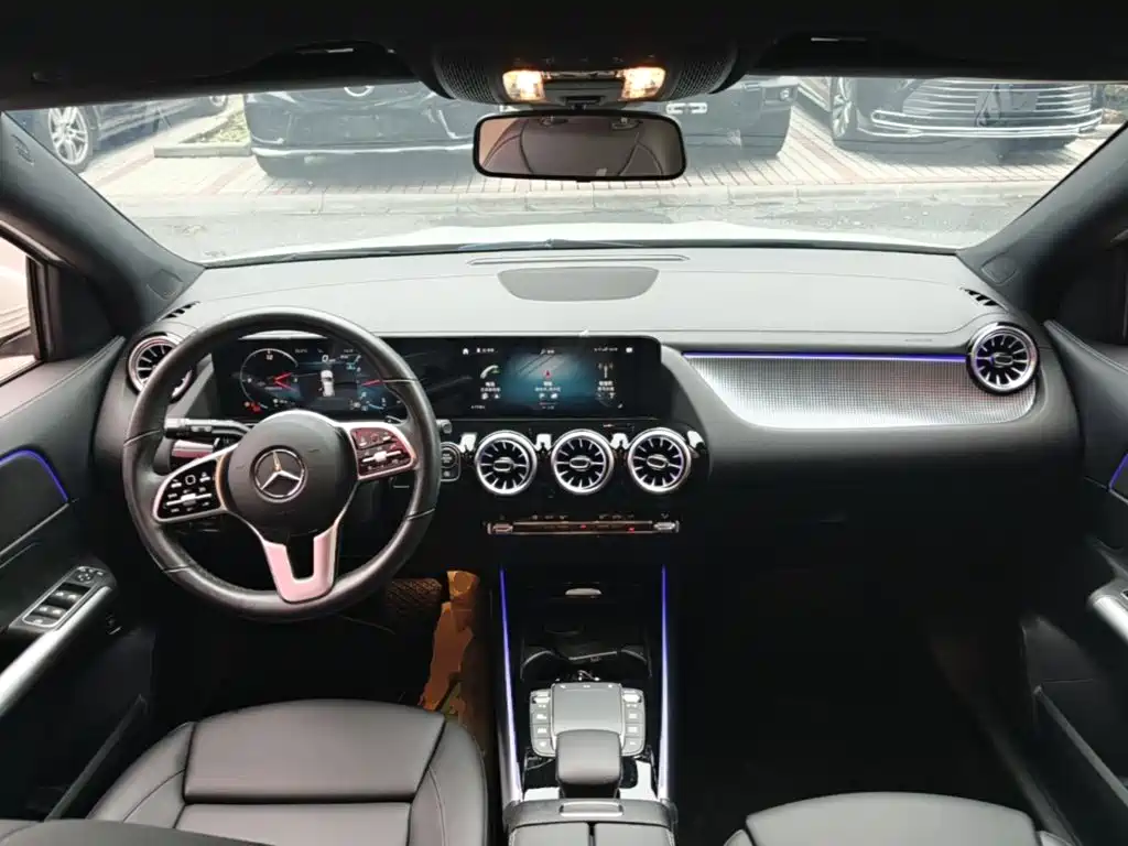 Mercedes-Benz GLA — миниатюра 10