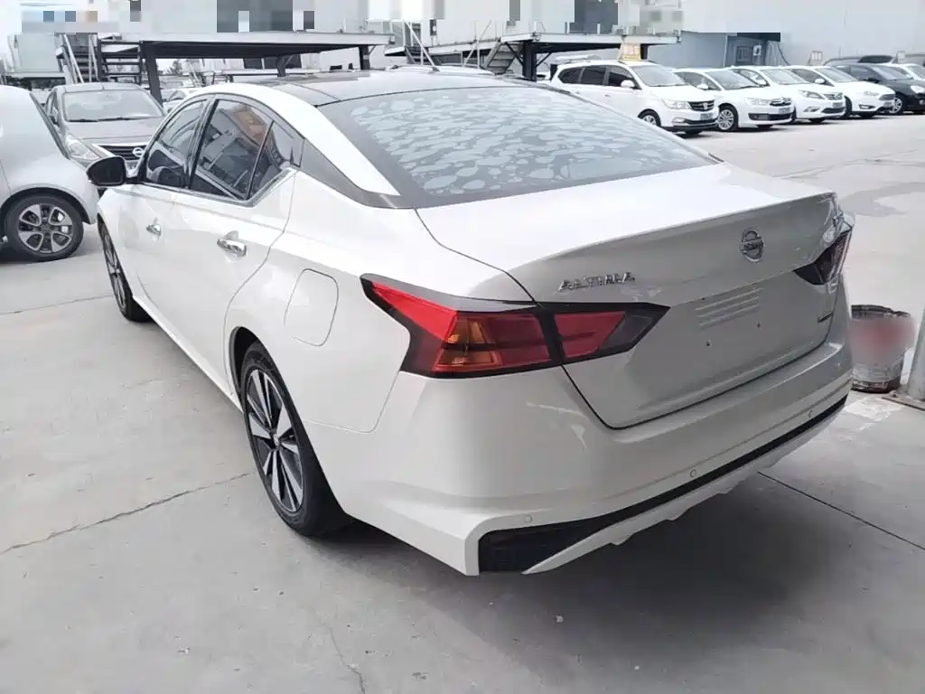 Nissan Teana — миниатюра 5