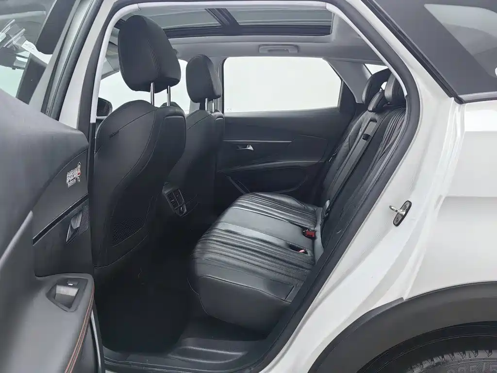 Peugeot 4008 — миниатюра 15