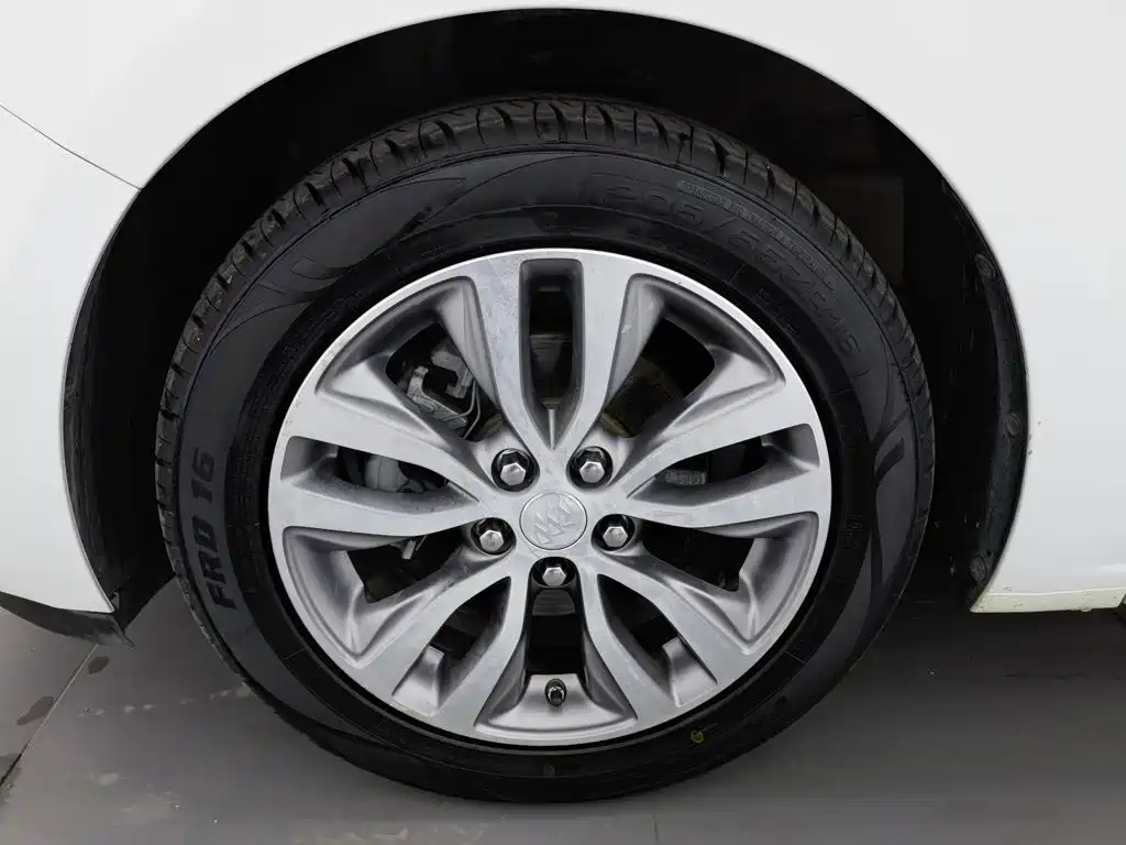 Buick Excelle — миниатюра 17